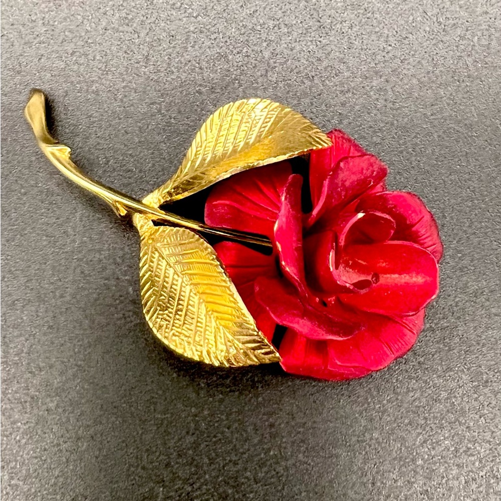 Elegant Cerrito Red Rose Brooch with Gold Leaf Design